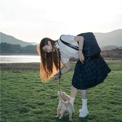 试着用土下座来拜托她们吧